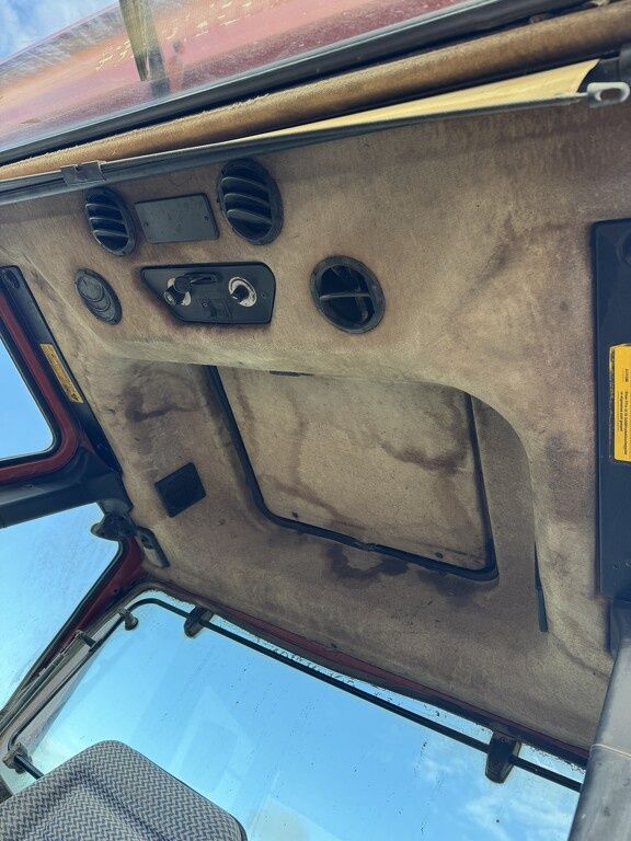 New Holland 110-90DT