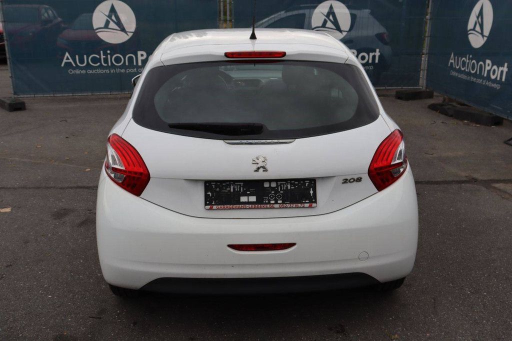 Passenger car Peugeot 208 Petrol 95hp 2012 (Margin)