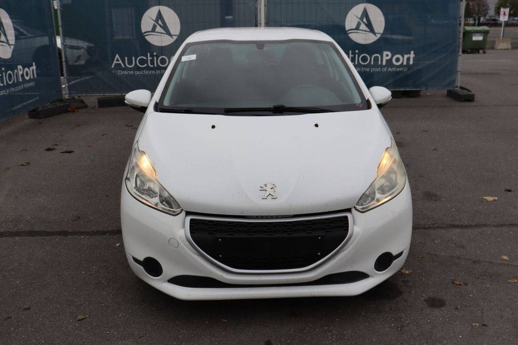 Passenger car Peugeot 208 Petrol 95hp 2012 (Margin)
