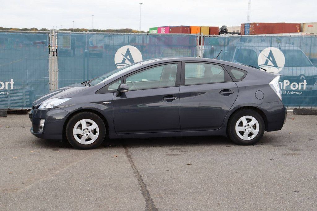 Pkw Toyota Prius Benzin-Hybrid 98 PS 2011 (Marge)