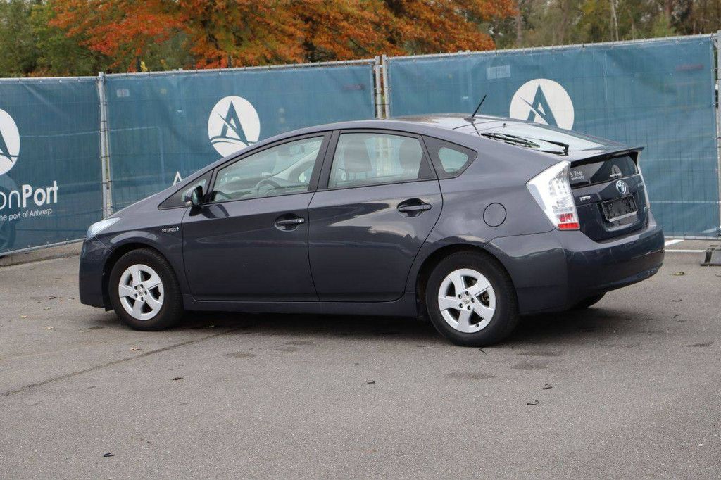 Pkw Toyota Prius Benzin-Hybrid 98 PS 2011 (Marge)