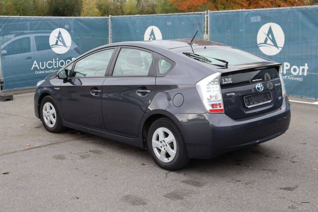 Pkw Toyota Prius Benzin-Hybrid 98 PS 2011 (Marge)