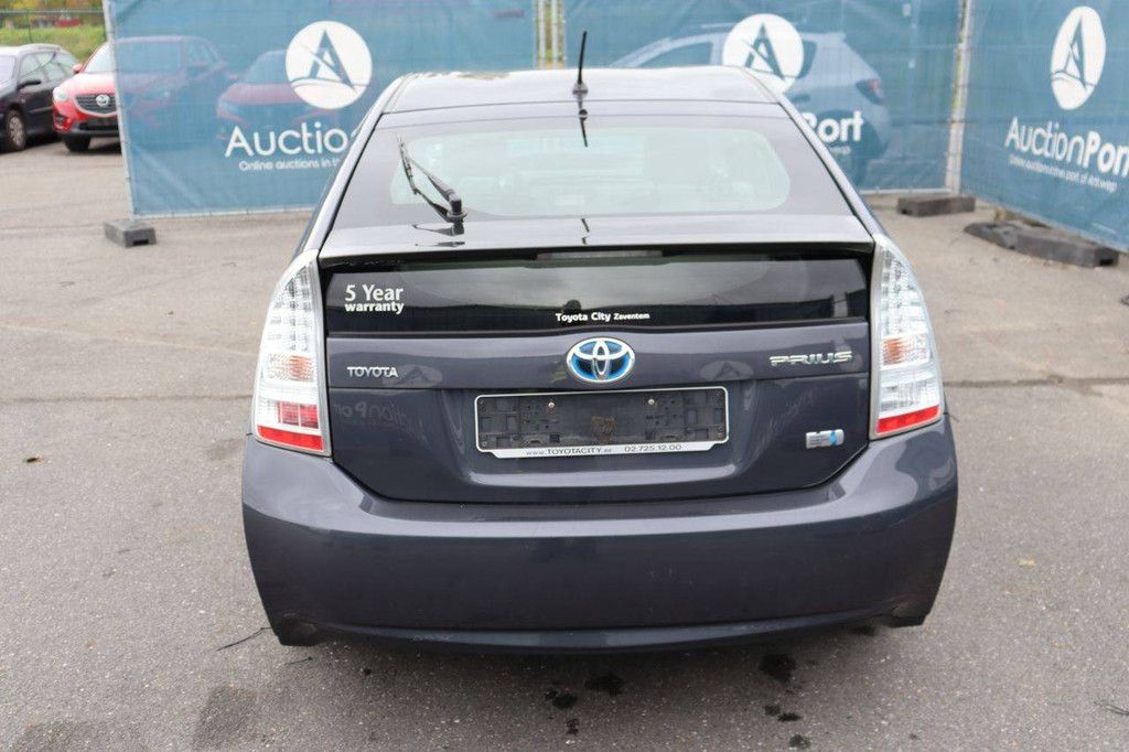 Pkw Toyota Prius Benzin-Hybrid 98 PS 2011 (Marge)