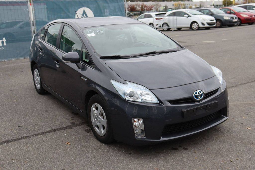 Pkw Toyota Prius Benzin-Hybrid 98 PS 2011 (Marge)
