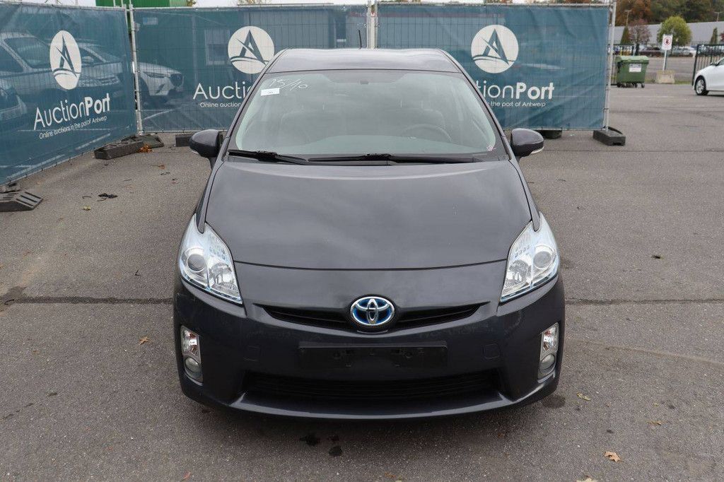Pkw Toyota Prius Benzin-Hybrid 98 PS 2011 (Marge)
