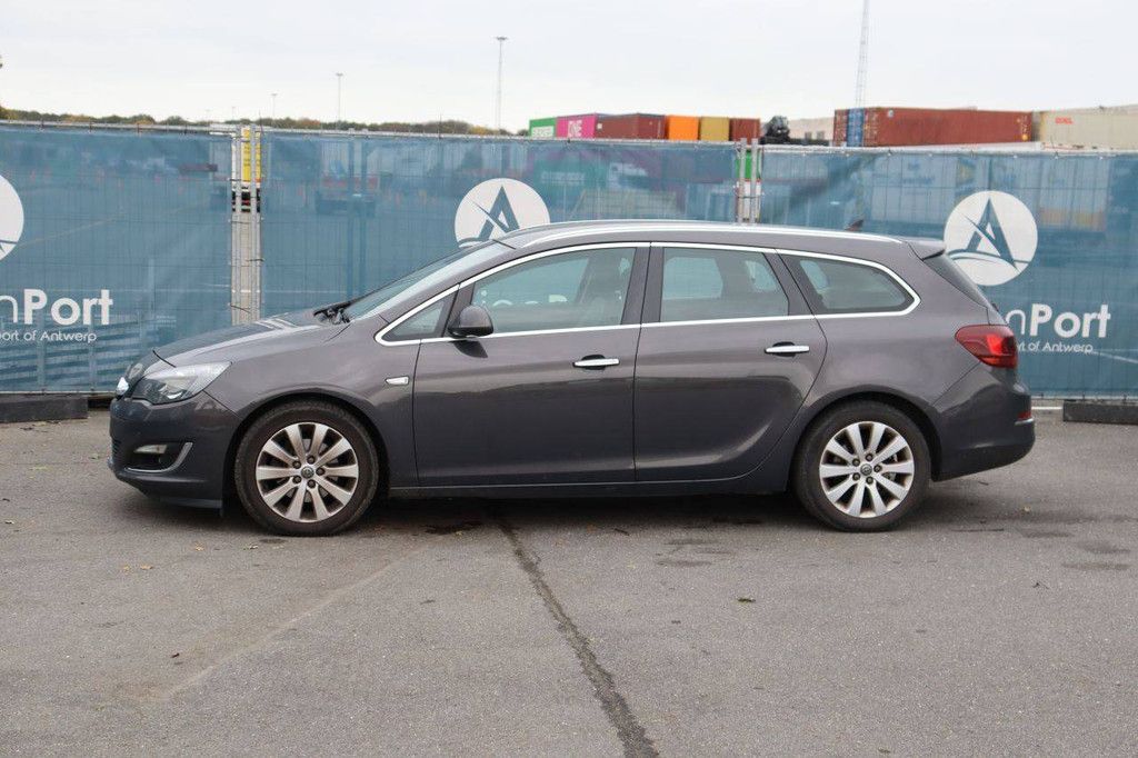 Opel Astra Sports Tourer Diesel Station Wagon 110hp 2013 (Margin)