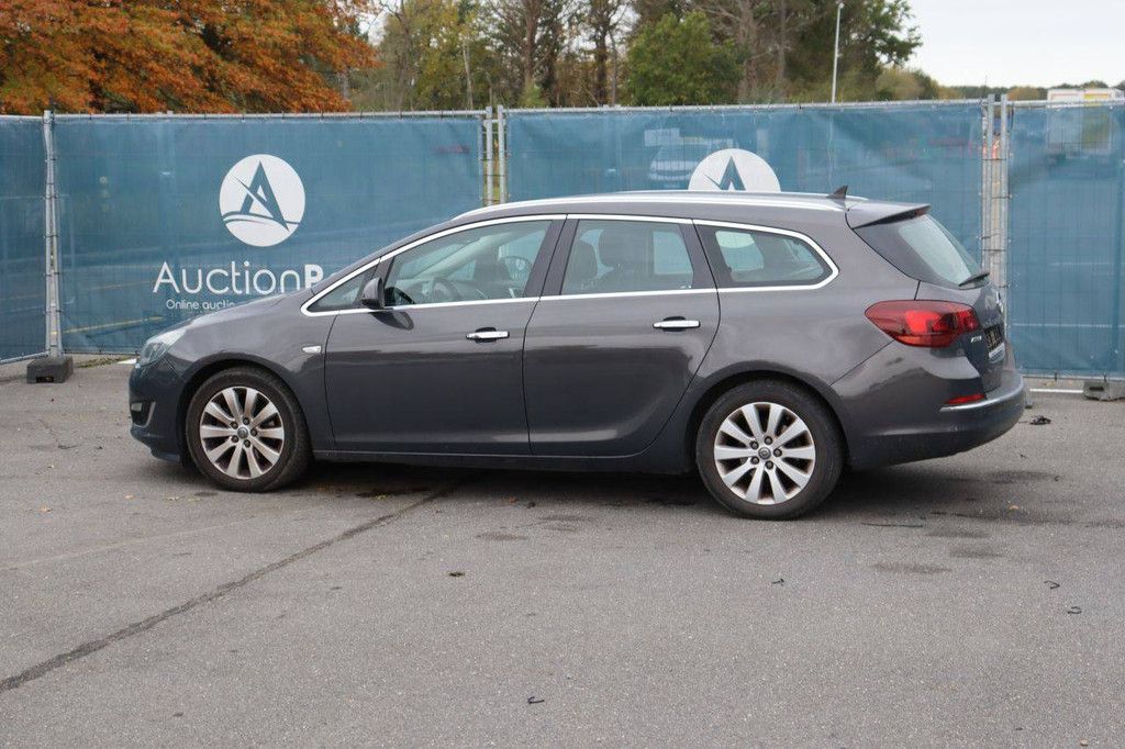 Opel Astra Sports Tourer Diesel Station Wagon 110hp 2013 (Margin)