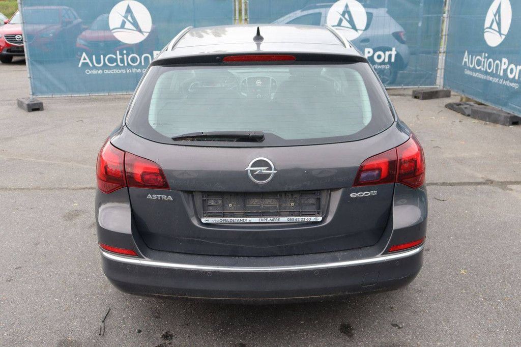 Opel Astra Sports Tourer Diesel Station Wagon 110hp 2013 (Margin)