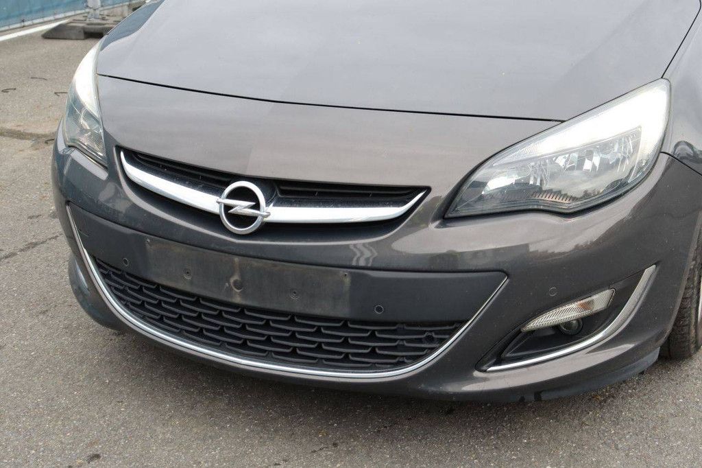 Opel Astra Sports Tourer Diesel Station Wagon 110hp 2013 (Margin)