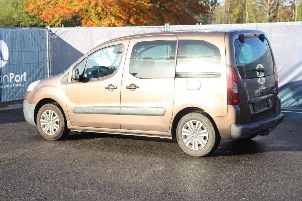 Passenger car Peugeot Partner Diesel 75hp 2013 (Margin)