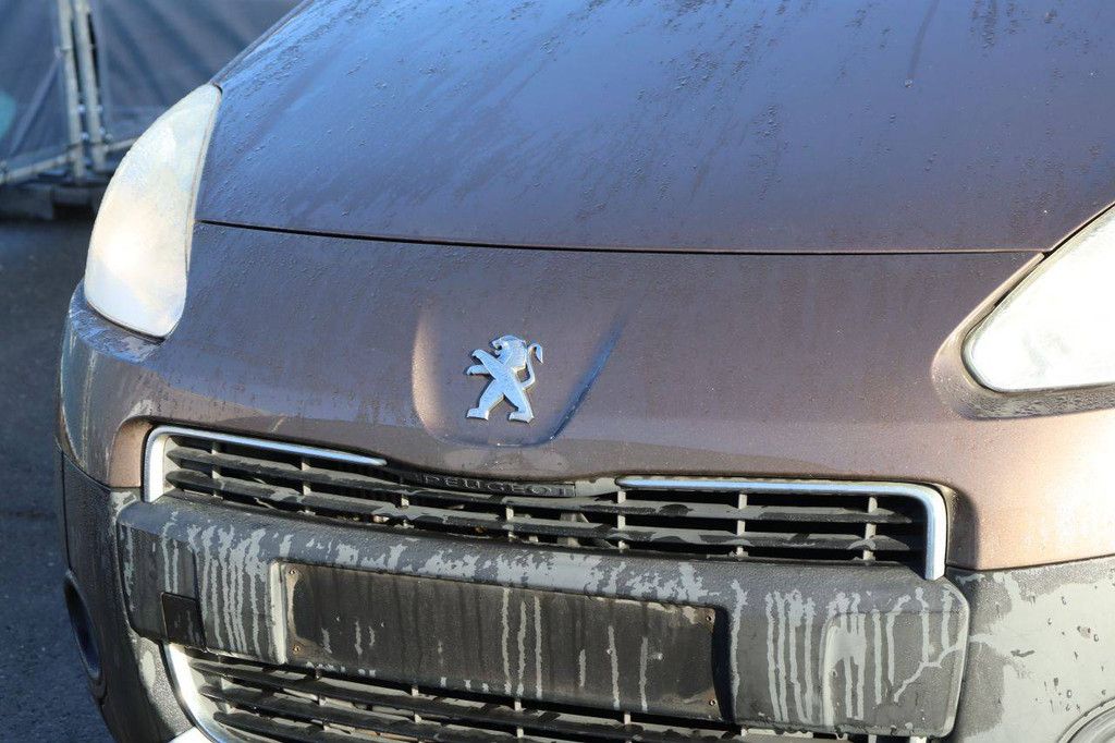 Passenger car Peugeot Partner Diesel 75hp 2013 (Margin)