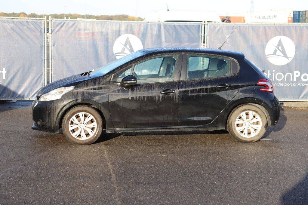 Pkw Peugeot 208 Benzin 82 PS 2015 (Margin)