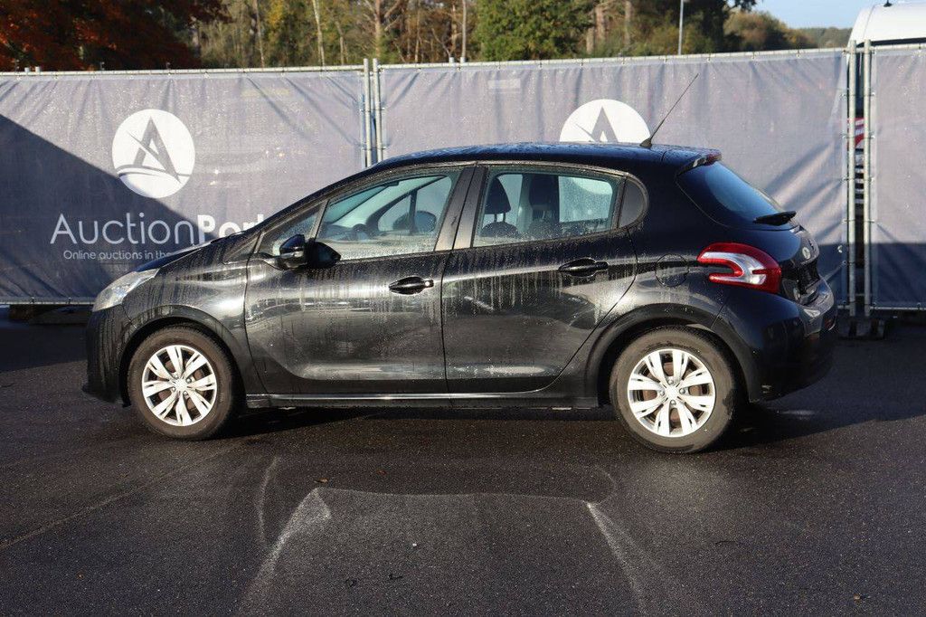 Pkw Peugeot 208 Benzin 82 PS 2015 (Margin)