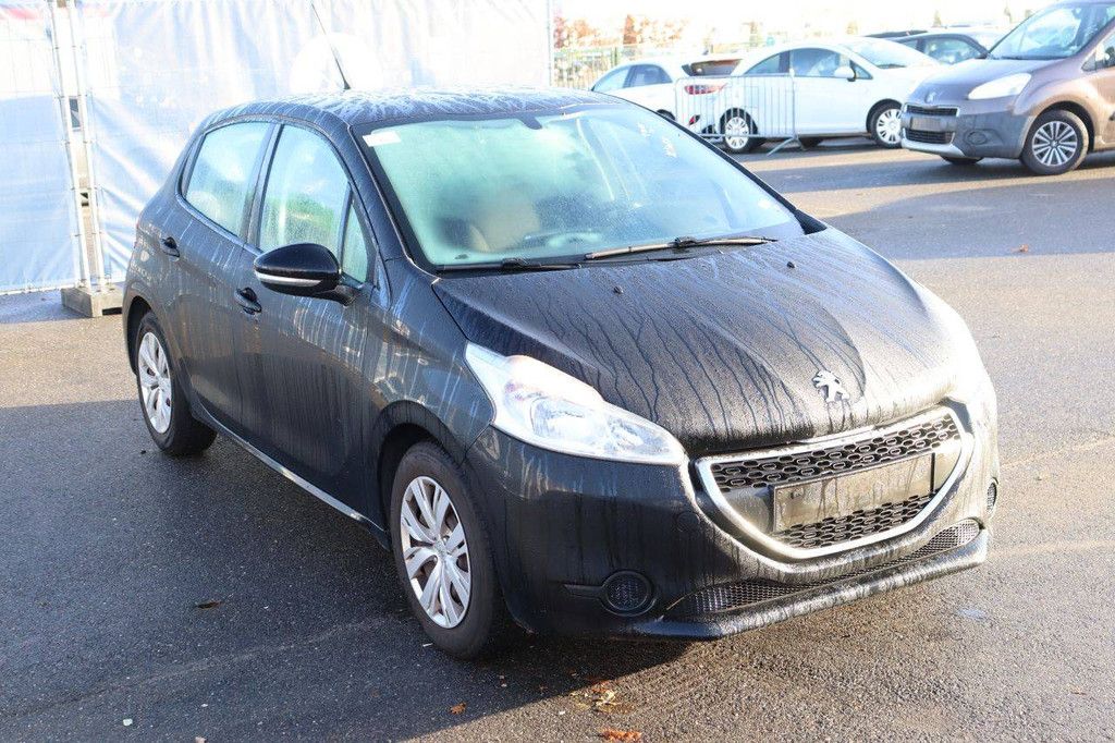 Pkw Peugeot 208 Benzin 82 PS 2015 (Margin)