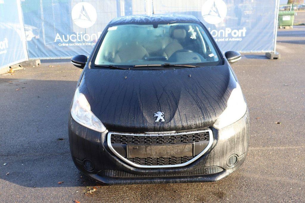 Pkw Peugeot 208 Benzin 82 PS 2015 (Margin)