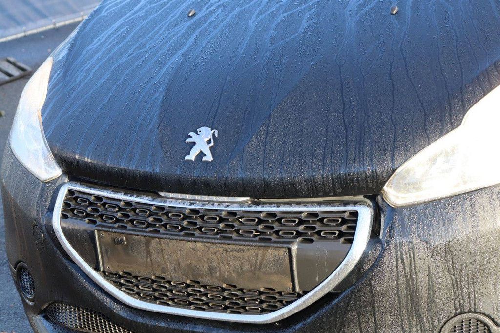 Pkw Peugeot 208 Benzin 82 PS 2015 (Margin)