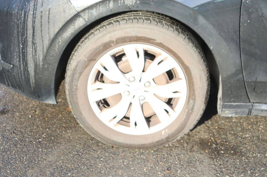 Pkw Peugeot 208 Benzin 82 PS 2015 (Margin)