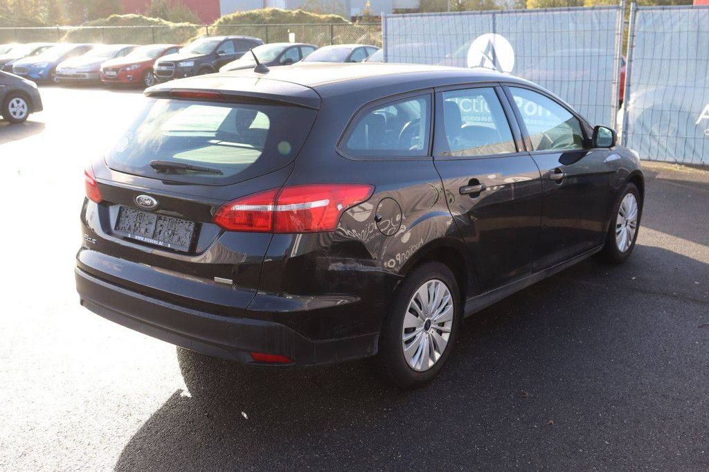 Stationwagen Ford Focus Benzine 100pk 2018 (Marge)