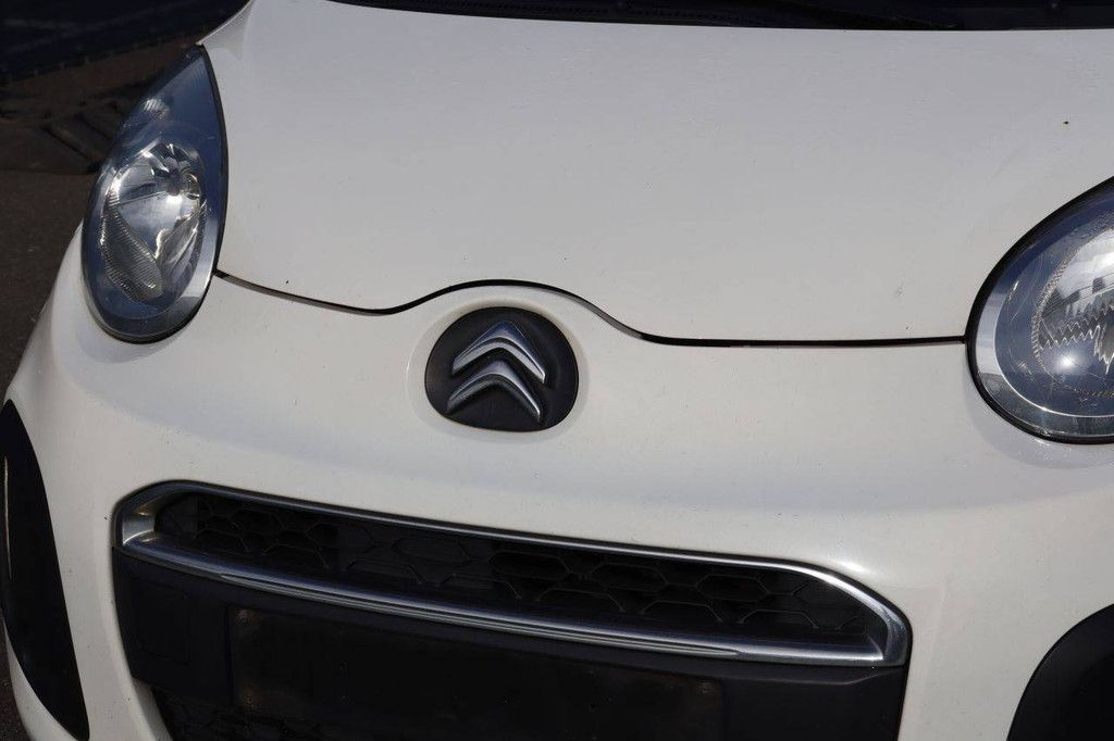 Passenger car Citroën C1 Petrol 68hp 2014