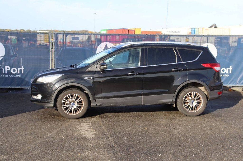SUV Ford Kuga Benzin 150 PS 2014 (Marge)