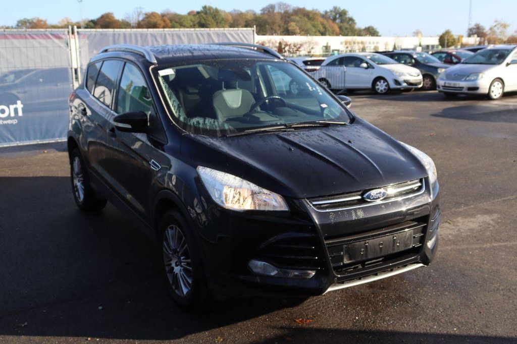 SUV Ford Kuga Benzin 150 PS 2014 (Marge)