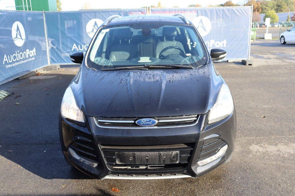 SUV Ford Kuga Benzin 150 PS 2014 (Marge)