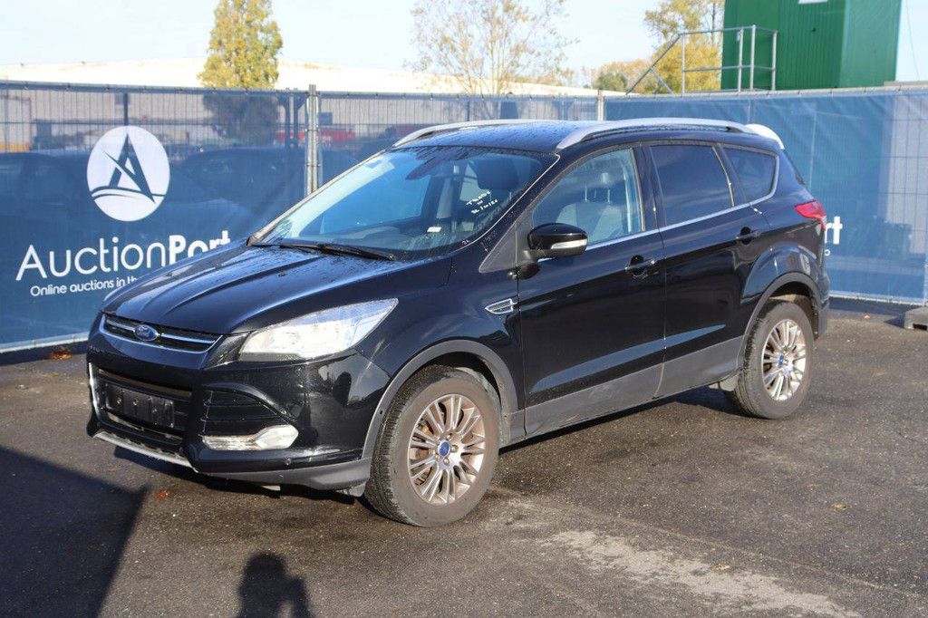 SUV Ford Kuga Benzin 150 PS 2014 (Marge)