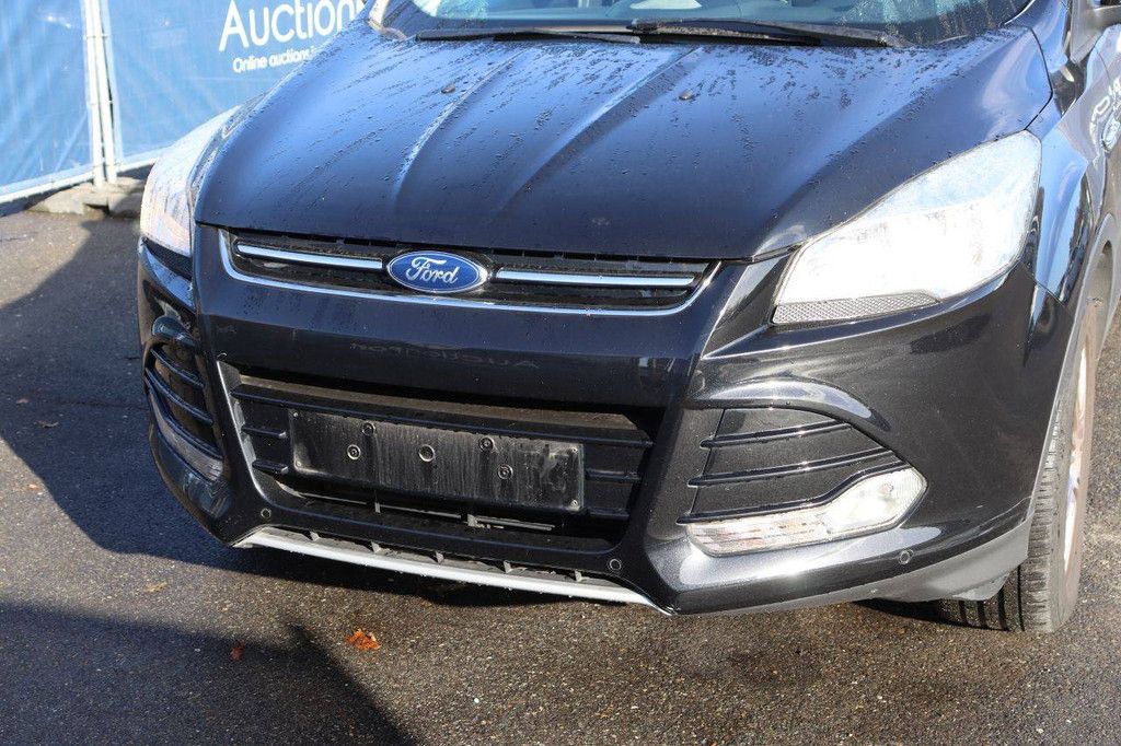 SUV Ford Kuga Benzin 150 PS 2014 (Marge)