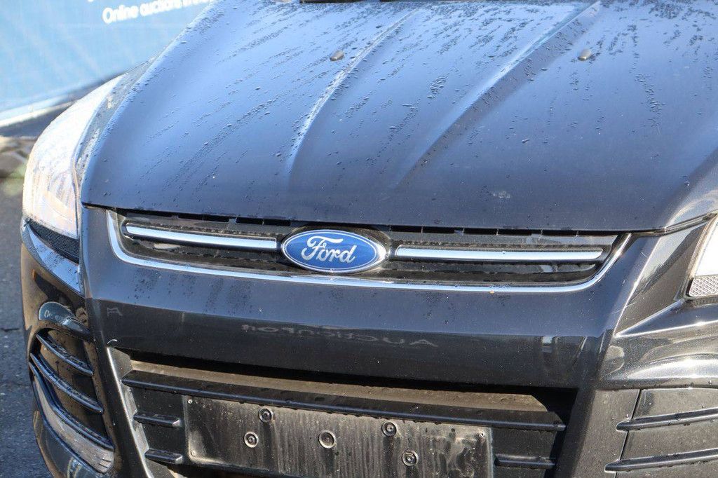 SUV Ford Kuga Benzin 150 PS 2014 (Marge)