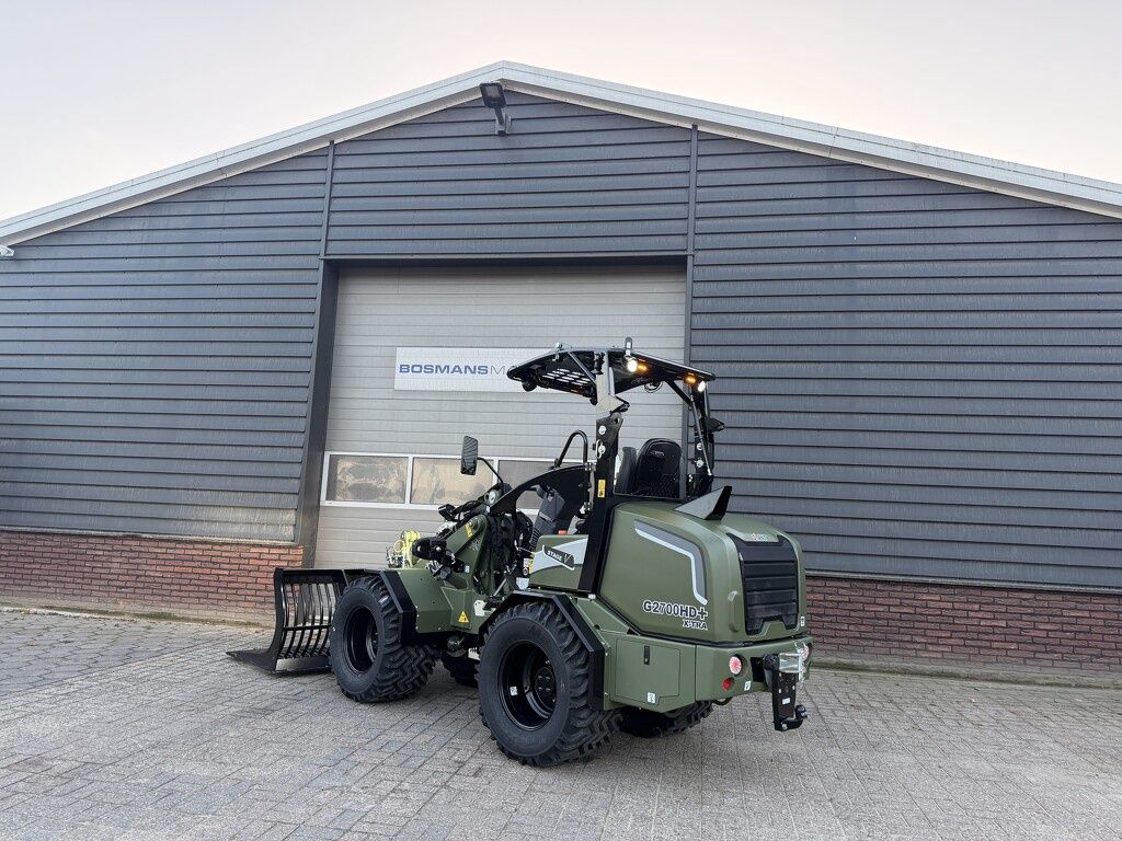 Giant G2700 X-TRA HD+ minishovel NIEUW speciale MAT GROEN editie