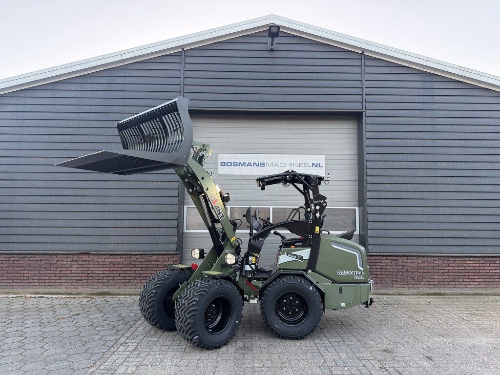 Giant G2700 X-TRA HD+ minishovel NIEUW speciale MAT GROEN editie