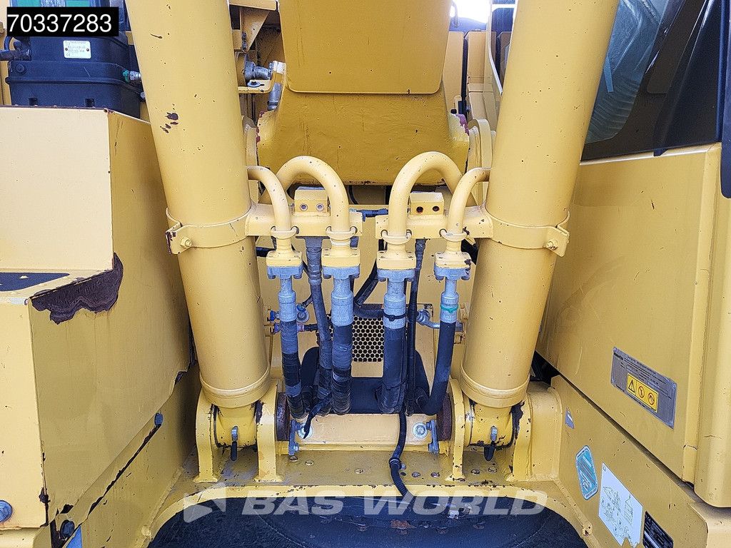 Komatsu PC228 USLC-10 Dutch Machine