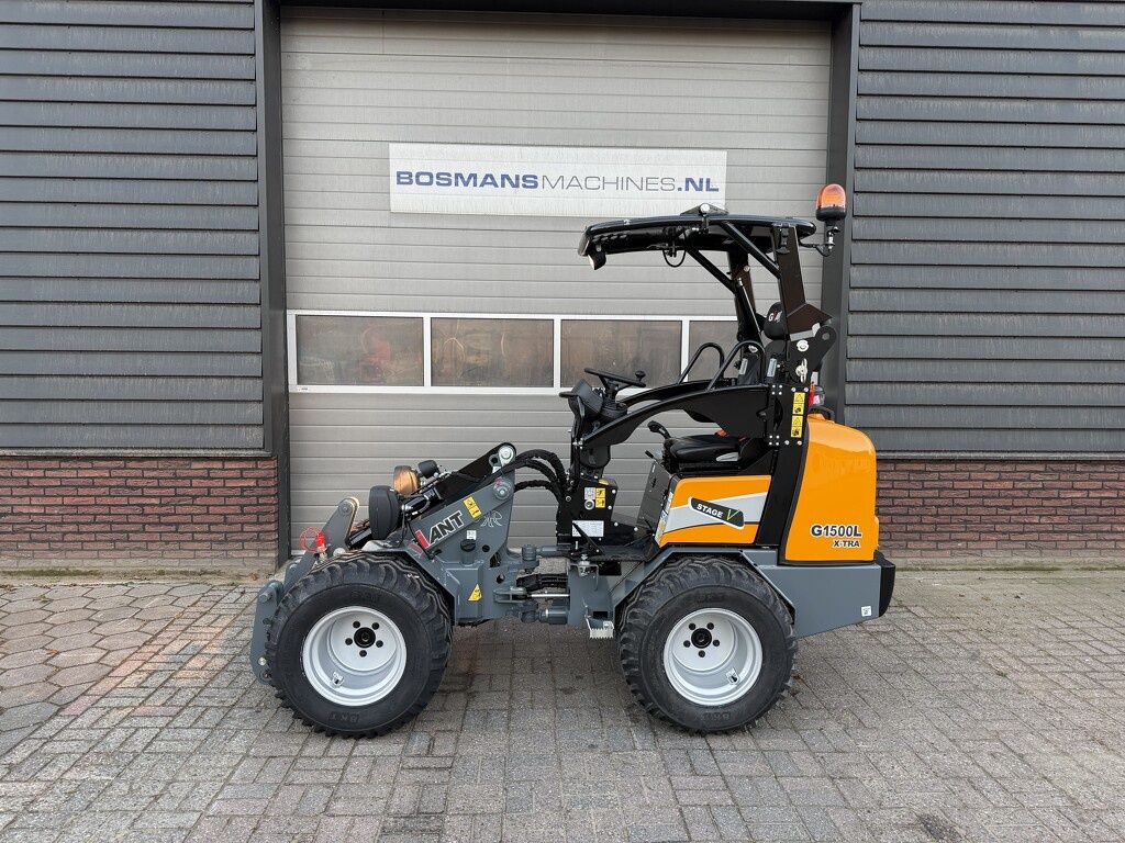 Giant G1500 L X-tra minishovel NIEUW flink hefvermorgen die L editie !! €495 LEASE