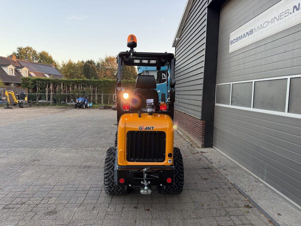 Giant G1500 L X-tra minishovel NIEUW flink hefvermorgen die L editie !! €495 LEASE