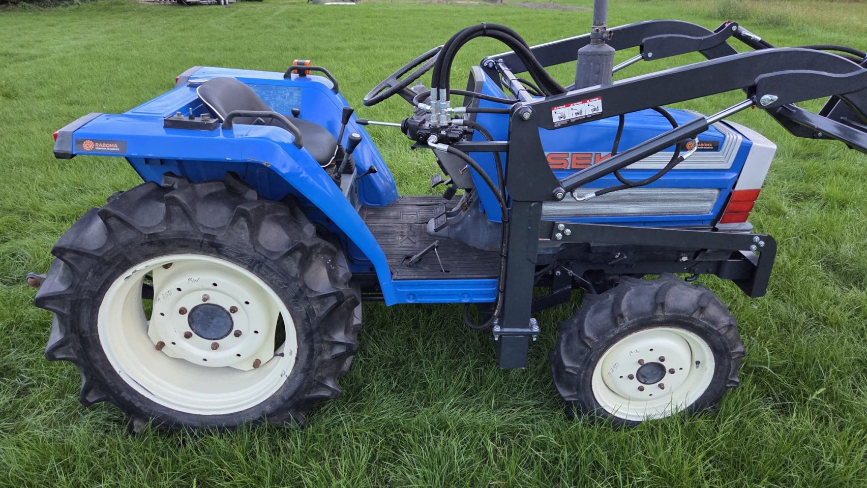 Iseki TA250 Voorlader 4x4 27PK
