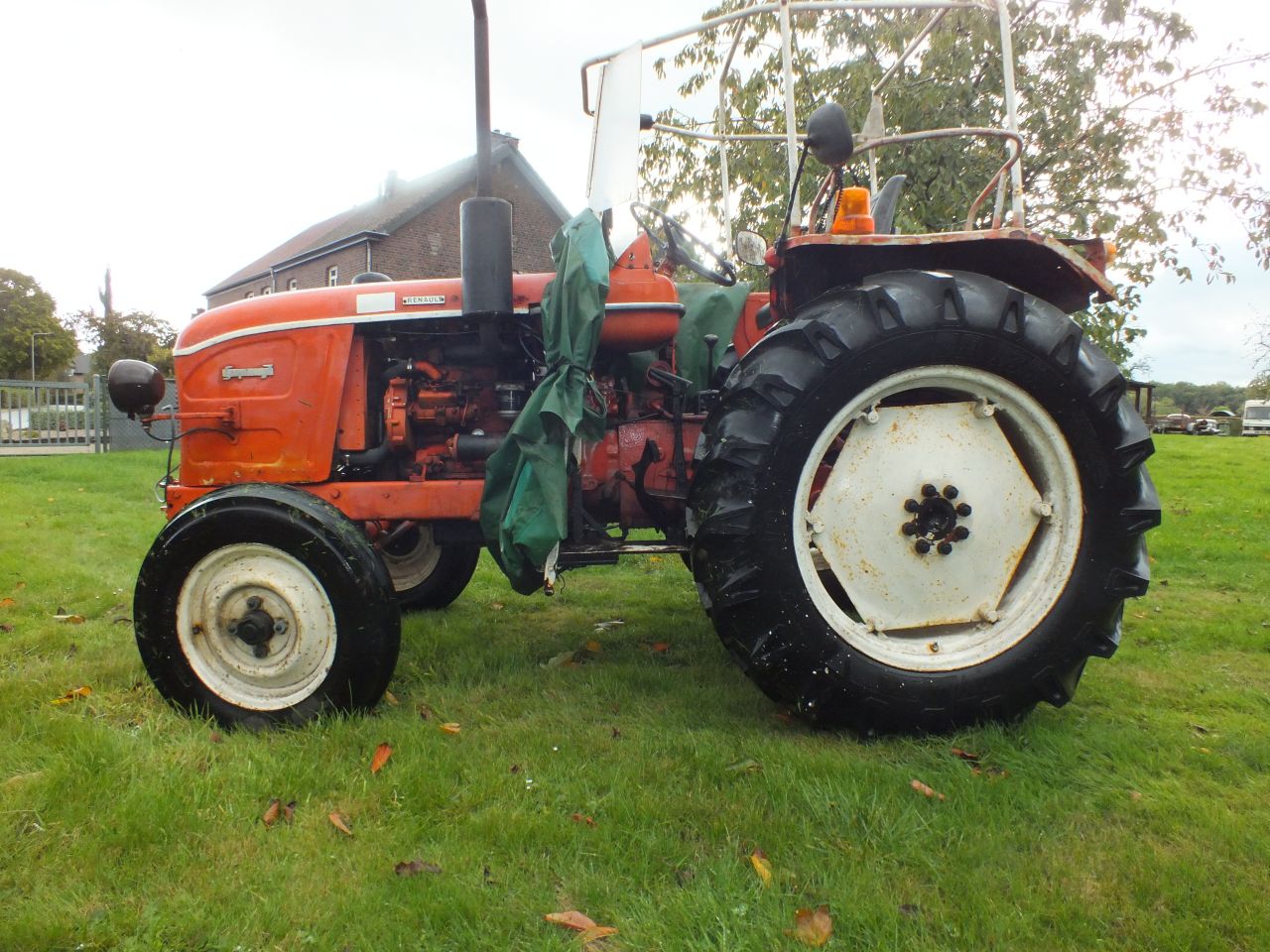 Renault Super 7 oldtimer tractor 1962