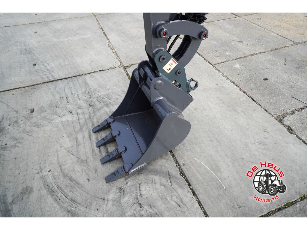 Eurotrac HE26SR