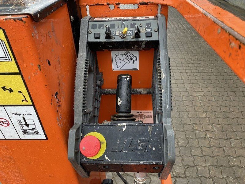 JLG 1230ES