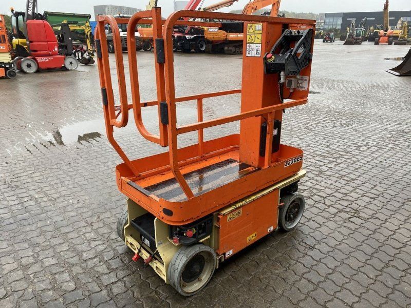 JLG 1230ES