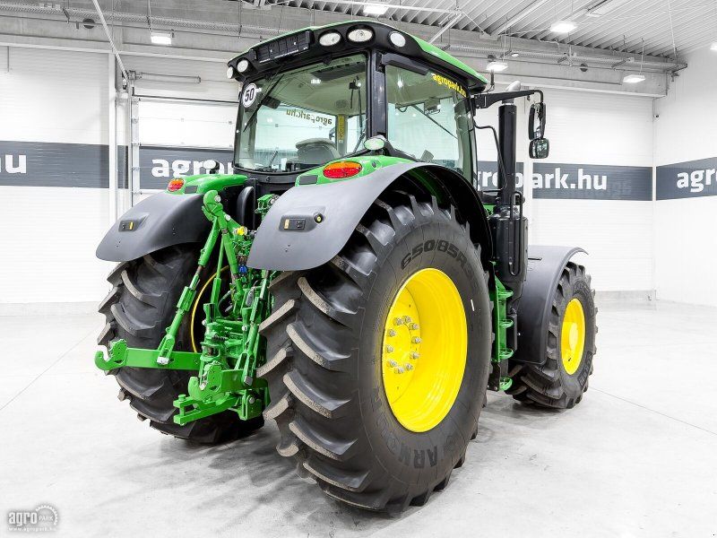 John Deere 6175R