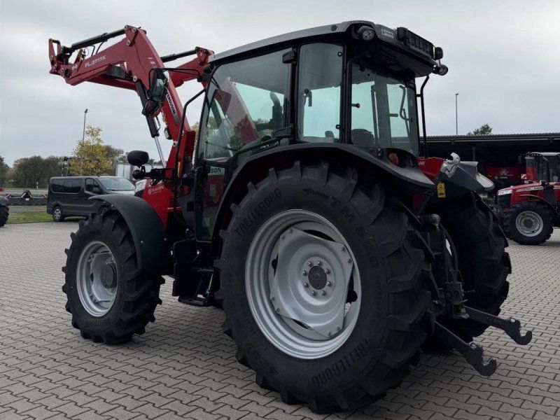 Massey Ferguson 4708M Cab Essential