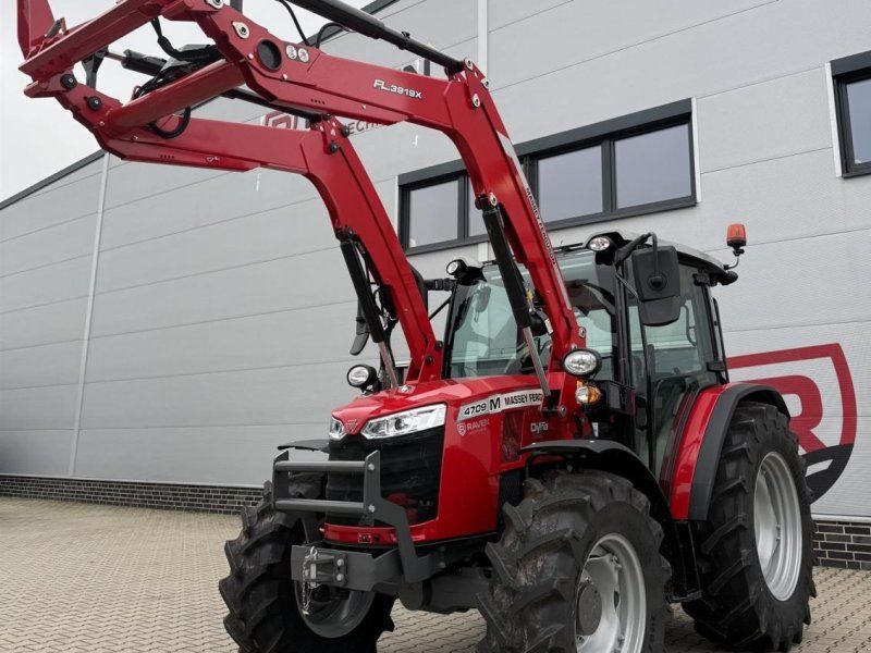 Massey Ferguson 4709M Cab Essential