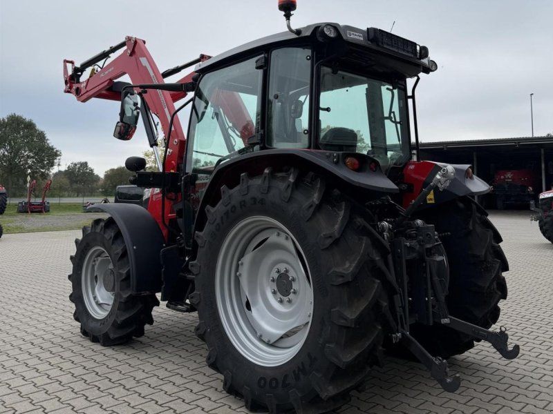 Massey Ferguson 4709M Cab Essential
