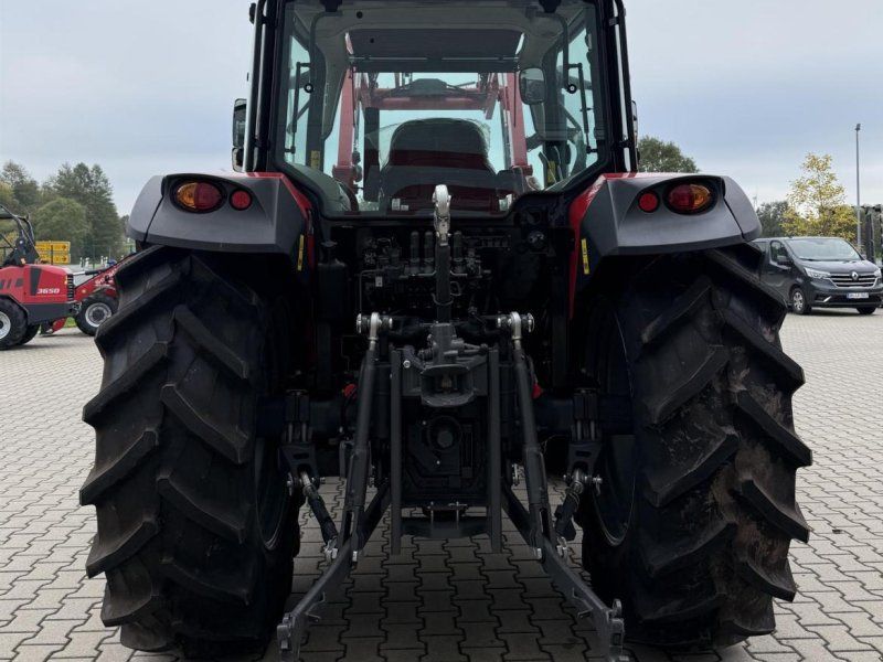 Massey Ferguson 4709M Cab Essential