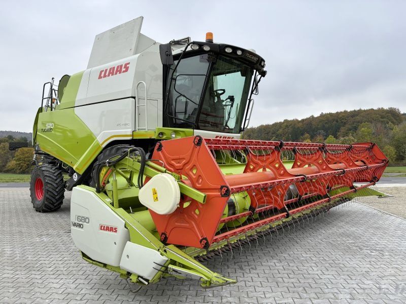 Claas TUCANO 570 + V680 RAPS + TW
