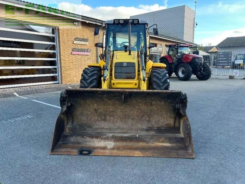 New Holland lb 115