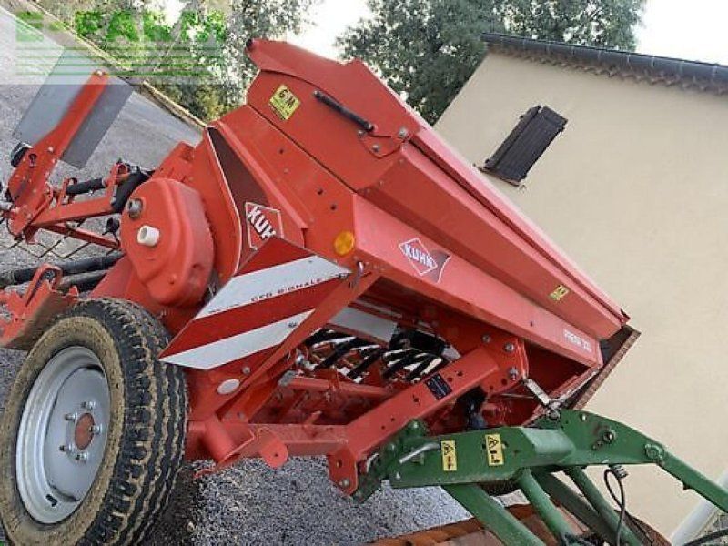 Kuhn premia 300