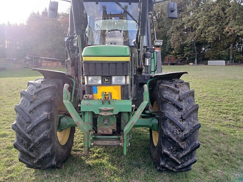 John Deere 6310