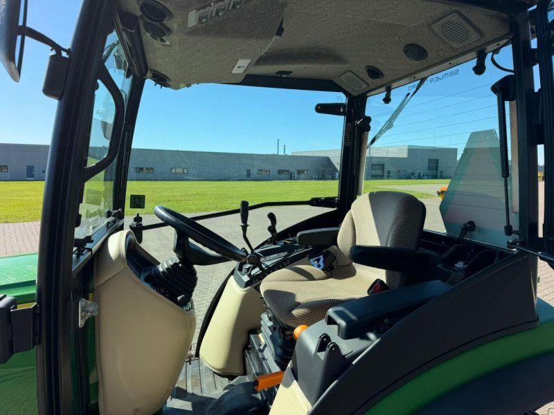 John Deere 2038R