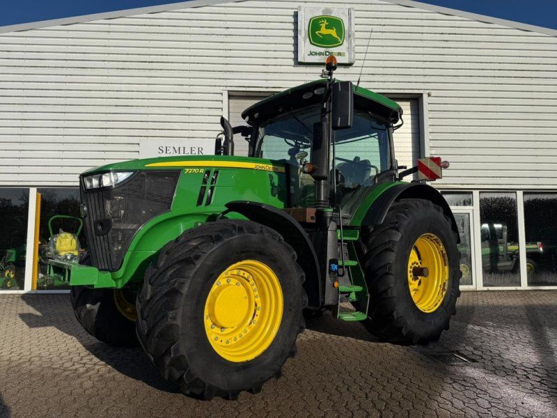 John Deere 7270R